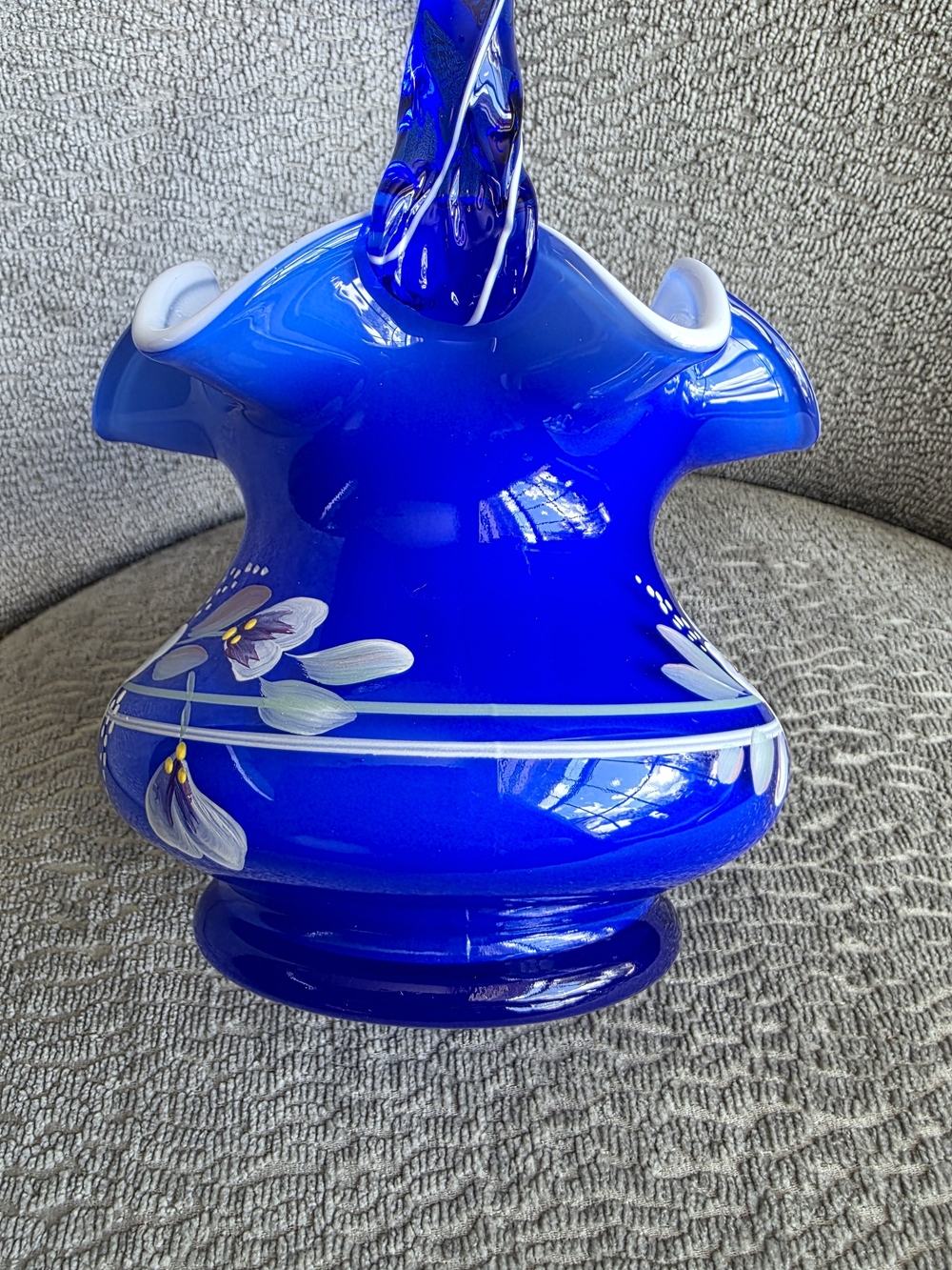 Beautiful Fenton Milk Glass Cobalt Blue Floral Hand Painted Legacy Collection - Picture 7 of 16